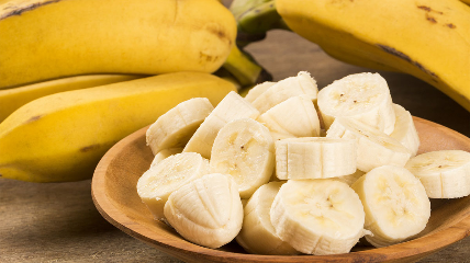 Pse Duhet të Hani një Banane në Ditë   Çfarë i Ndodh Organizmit