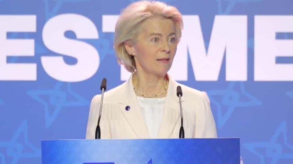 Ursula në Tiranë  Fjalë për reforma  fabrika për fqinjët   dhe Shqipëria mbetet me ministren robot të propagandës