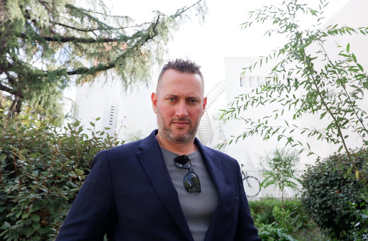 Politikë jashtë partive  Florjan Binaj në fokusin e Washington Post dhe beteja për ndryshim në Tiranë