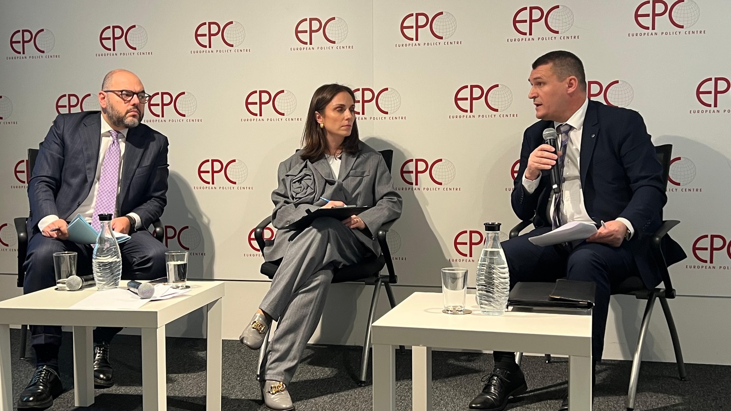 Arrestimi i zyrtarëve të lartë  mesazhi i kreut të SPAK nga Brukseli  Institucionet nuk ndërtohen për komoditet  por për shërbim publik