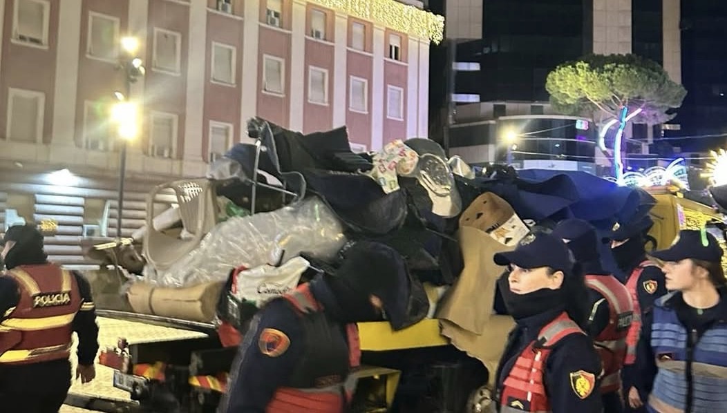 Adriatik Lapaj mbetet i lënduar pas ndërhyrjes së policisë për të hequr çadrat e protestuesve