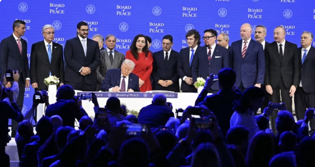 Presidenti Trump shpall Bordin e Paqes   Marrëveshja për Ukrainën do të vijë shumë shpejt 