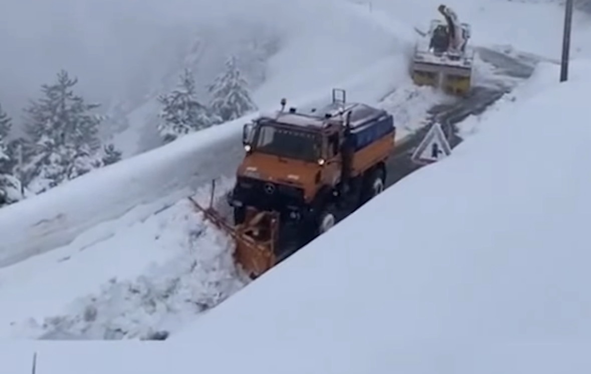 Ortekët bllokojnë Qafë Thoren  Qarkullimi drejt Thethit rifillon me kujdes