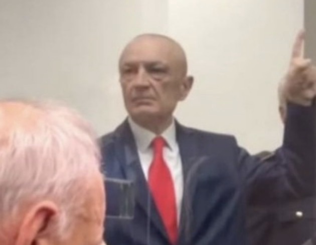 Seanca për Ilir Metën në GJKKO  Debat për  kabinen e xhamit  dhe të drejtat në proces