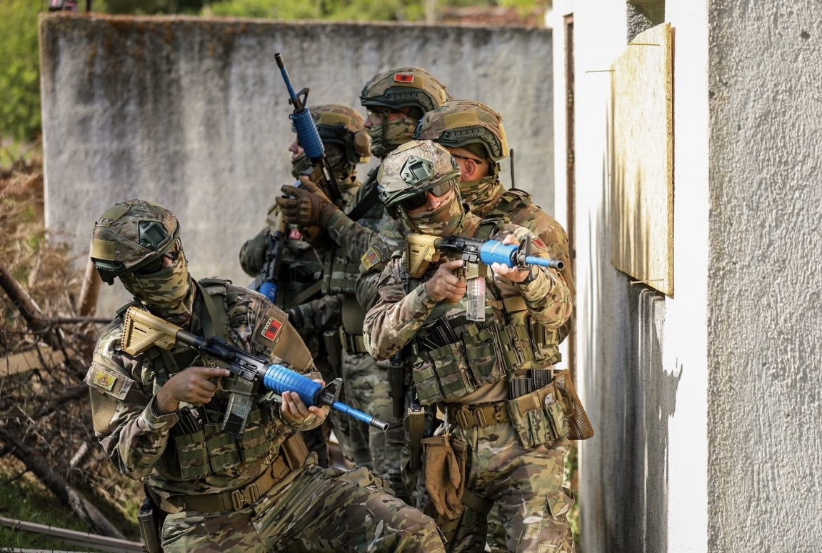 Stërvitje e përbashkët SHBA Shqipëri në Zall Herr  fokus në lëvizje  zbulim dhe operacione speciale