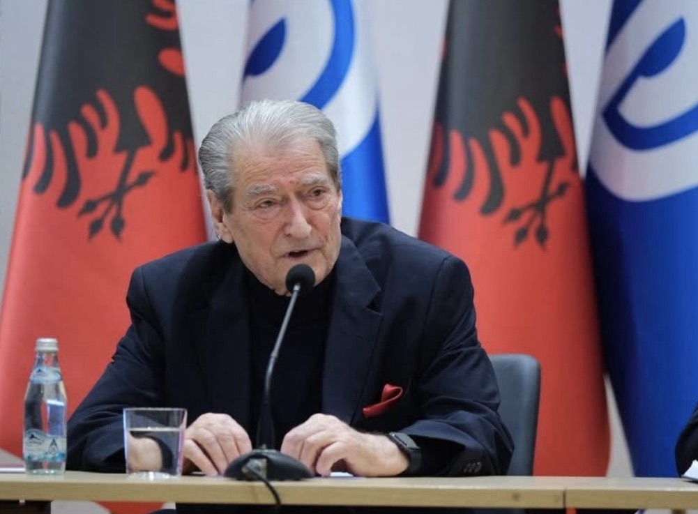 Berisha  Rama po mbron  farsën elektorale  dhe po ushtron pushtet absolut   thirrje për protestë më 8 maj