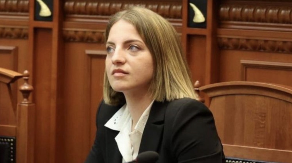 Marjana Koçeku largohet nga grupi parlamentar i PS së  shpall veten deputete të pavarur