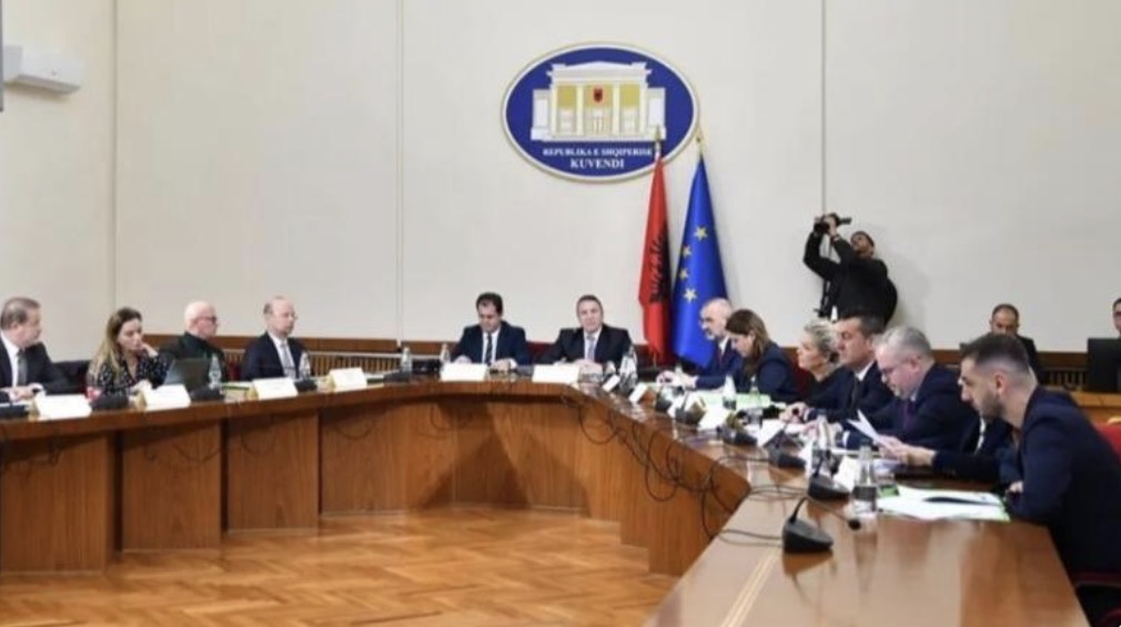 Reforma Zgjedhore shtyhet deri në nëntor  Gjiknuri  Edhe zgjedhjet vendore të 2027 ës mund të zhvillohen me Kodin aktual