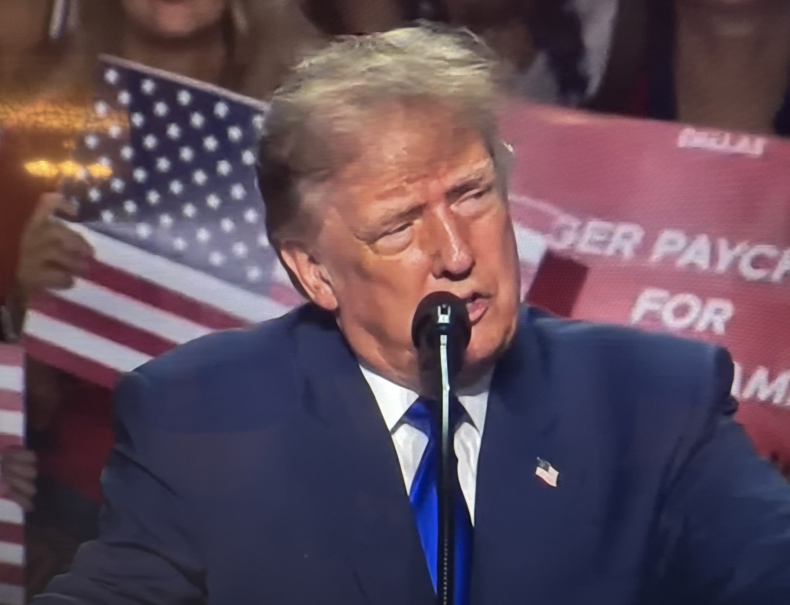 Trump premton 5 mijë dollarë për çdo të rritur nëse republikanët fitojnë të dyja dhomat e Kongresit