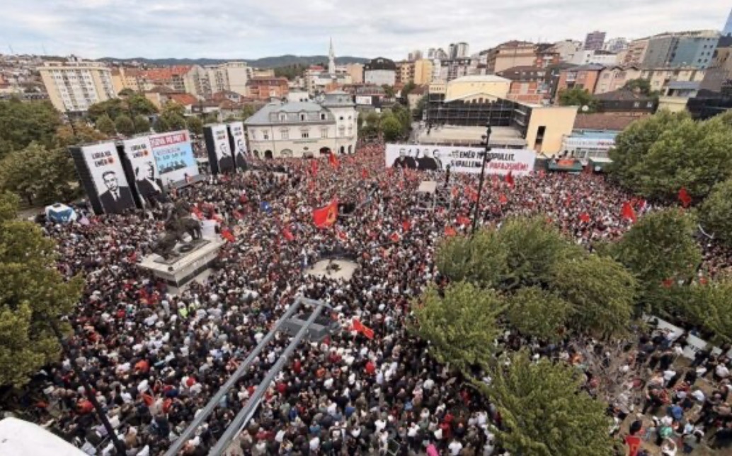 Rreth 100 mijë qytetarë në  Marshin për Liri    Liria ka Emër   Faleminderit Kosovë 