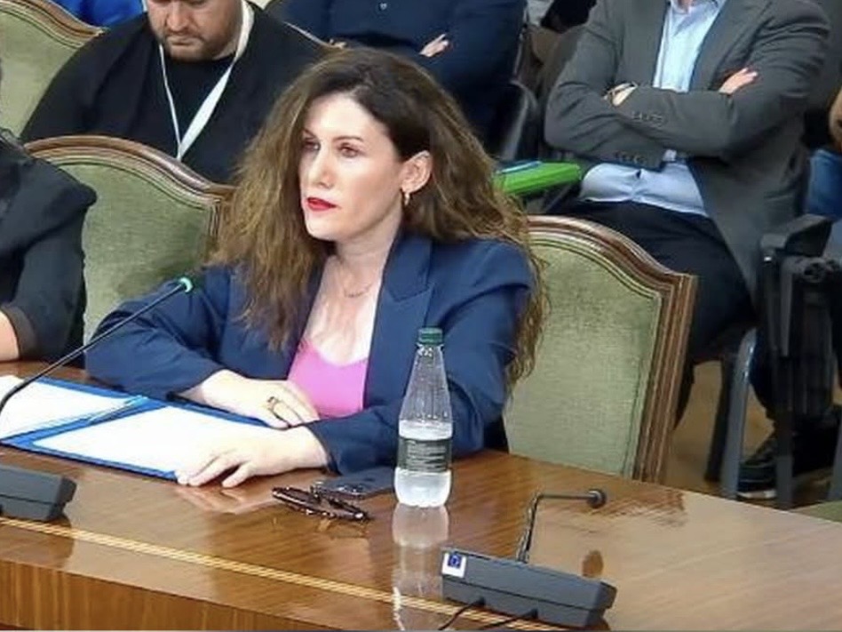 ARREST SHTËPIE PËR DREJTORESHËN E SHISH  VLORA HYSENI   MASA LIDHET ME HETIMET PËR DOSJEN E AKSHI T