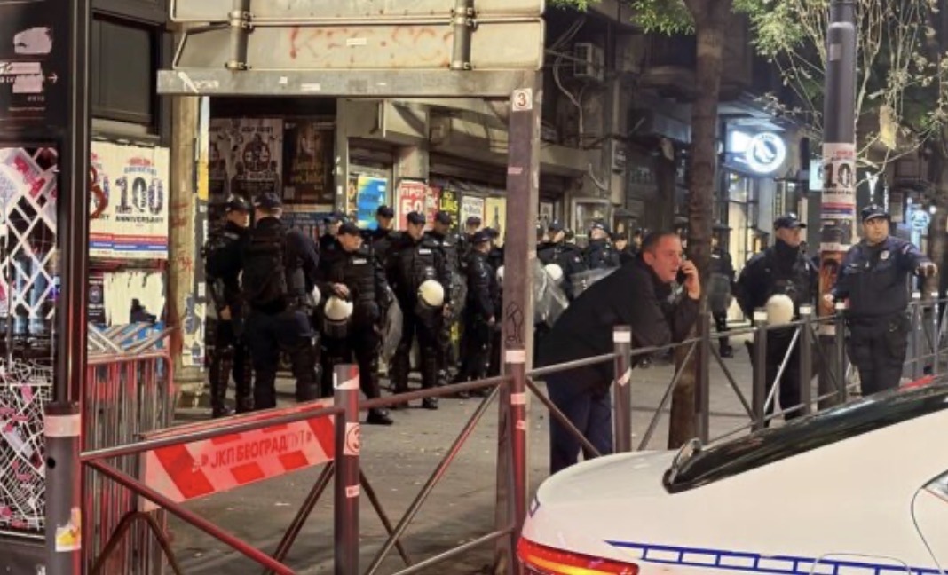 ZGJEDHJE TË TENSIONUARA NË SERBI  DALJA NË VOTIME ARRIN NË SHIFRA TË LARTA